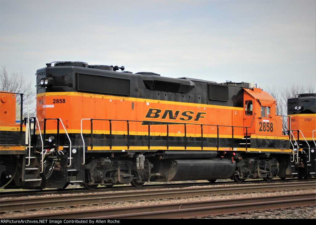 BNSF 2858